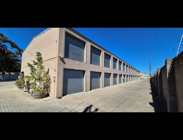 29,000M² INDUSTRIAL YARD FOR SALE IN CAPE FARMS